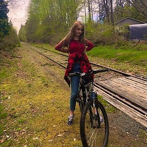 Meet your Posher, Isla